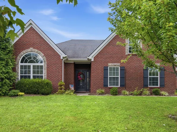 325 Gleneagles Way, Versailles, KY 40383