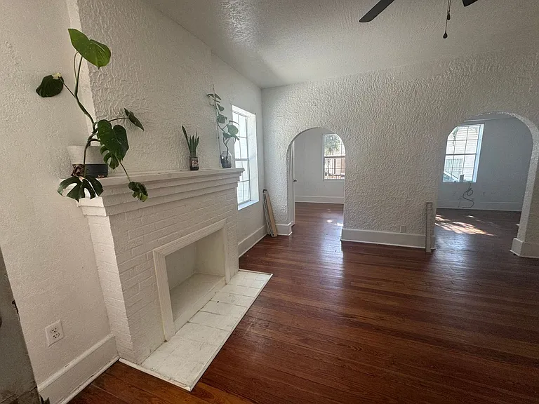 434 E Tillman Ave #2 — Photo 2