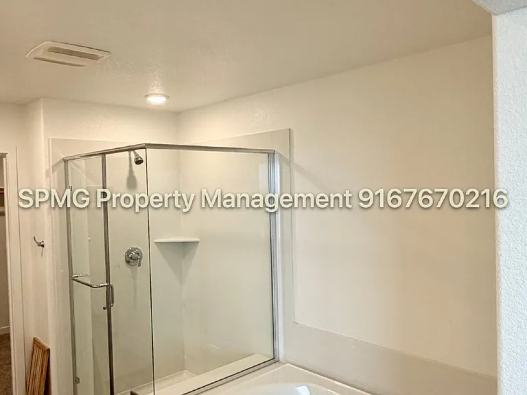1910 Brunel St — Photo 27