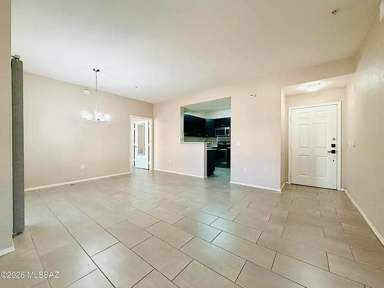1500 E Pusch Wilderness Dr #17101 — Photo 2