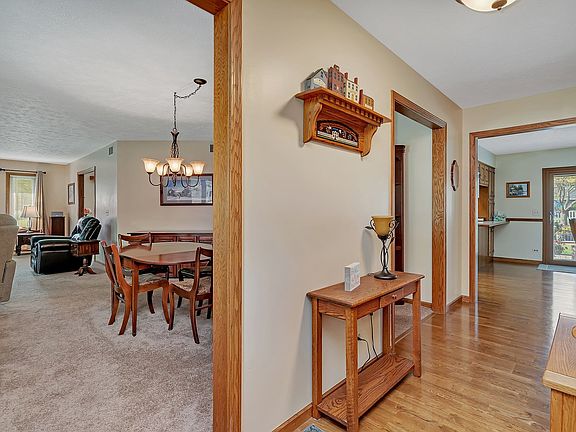 5th image of 23556 W Matthews St