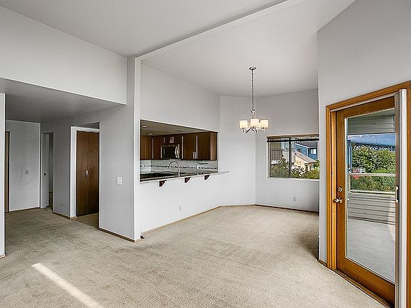 4th image of 2522 Dexter Ave N APT 301
