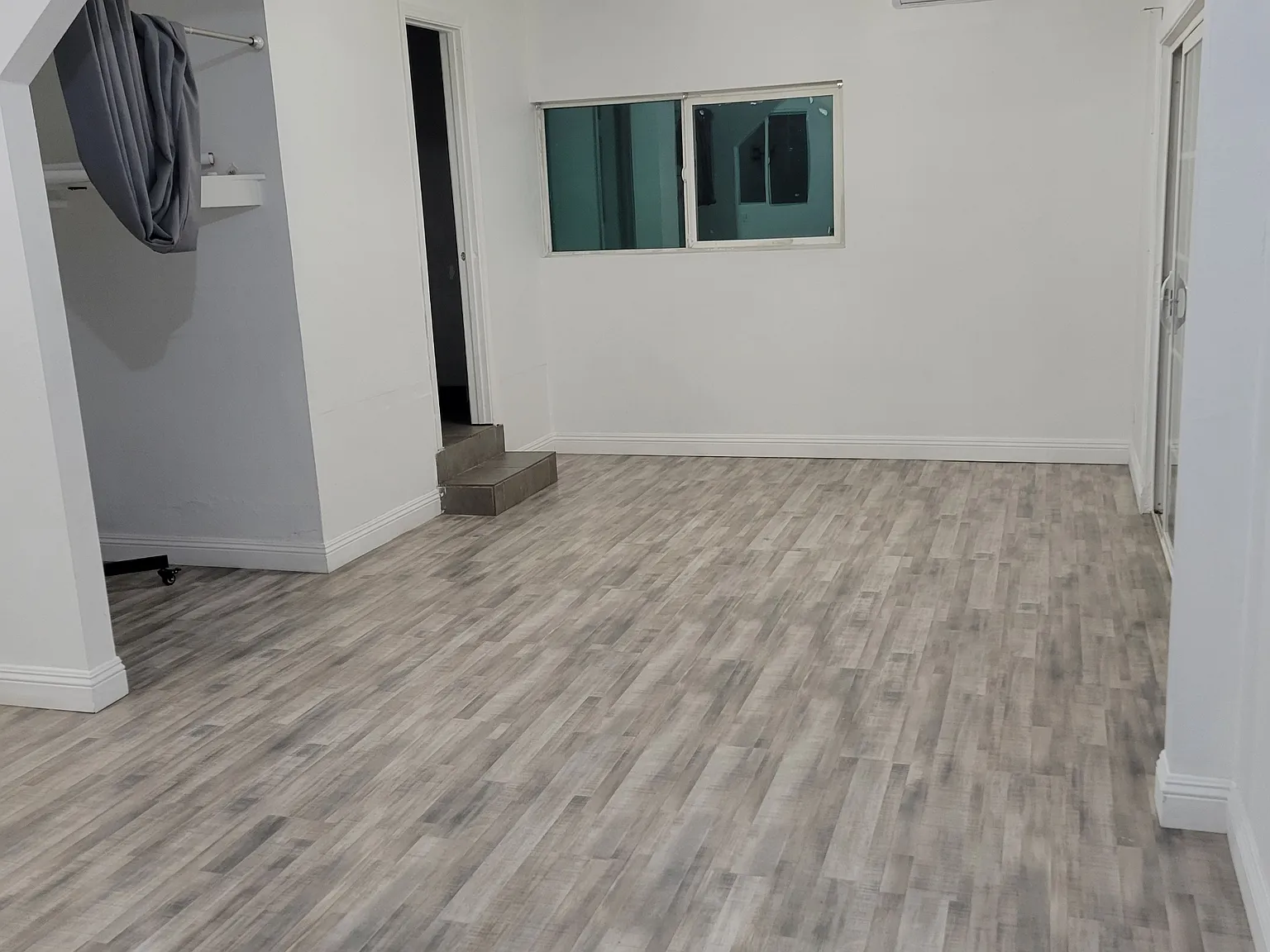 Studio, 375 sqft, $1,500 — Photo 3