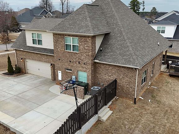 3rd image of 41 Green Creek Rd