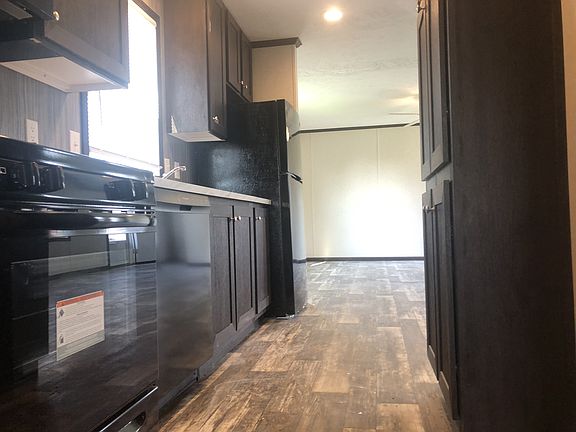 2nd image of 2099 Ida Dr #82