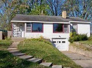 522 S Armstrong Ave, Litchfield, MN 55355