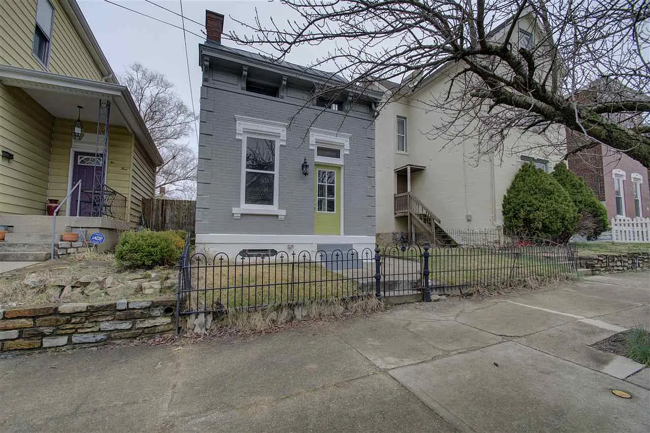 227 Washington Ave photo 1