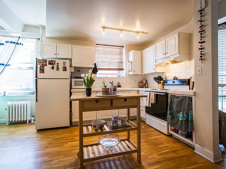 215 E 11th Ave #C10 — Photo 9