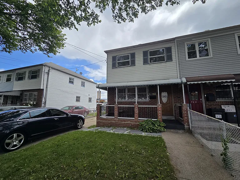 742 Havemeyer Ave — Photo 12