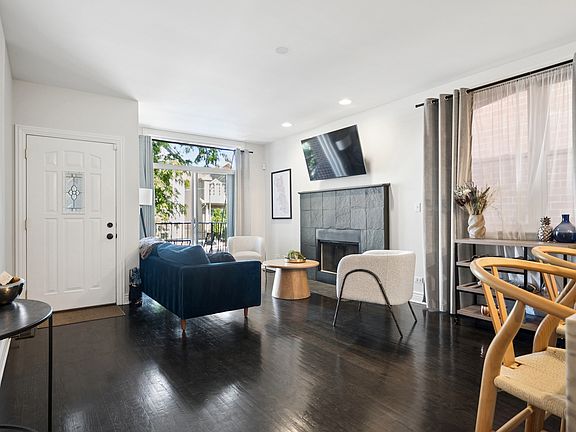 3rd image of 1712 N Albany Ave #1
