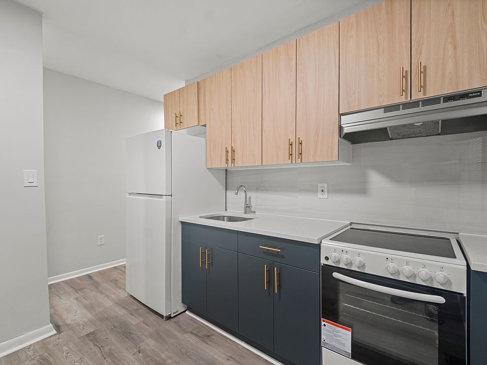 1st image of 833 N Washington St #1R