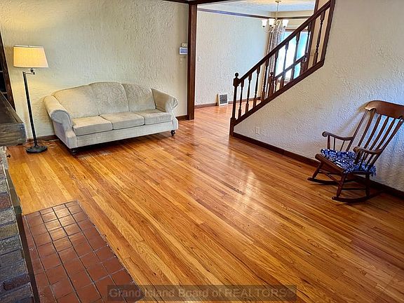 4th image of 309 E Ashton Ave
