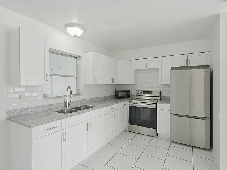 438 Granada Blvd #A — Photo 9