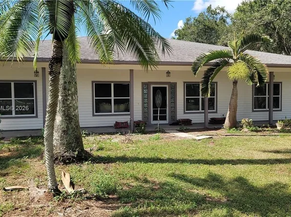 7820 N Rich Rd, North Fort Myers, FL 33917