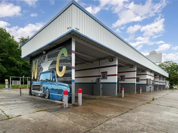 207 W Stadium Dr, Eden, NC 27288
