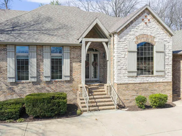 4825 S Sydney Avenue, Springfield, MO 65810