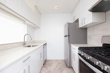 Sold by RELO REDAC INC.