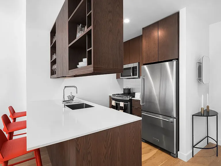 225 E 39th St #23E — Photo 3