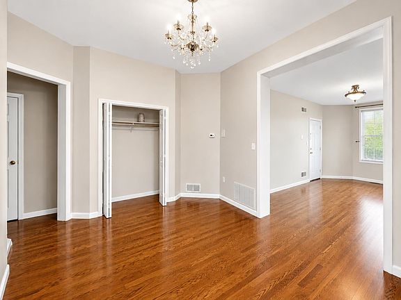 2nd image of 22 E 33rd St #1