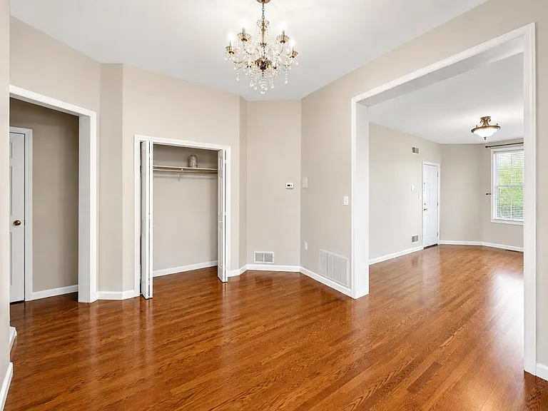 22 E 33rd St #1 — Photo 2