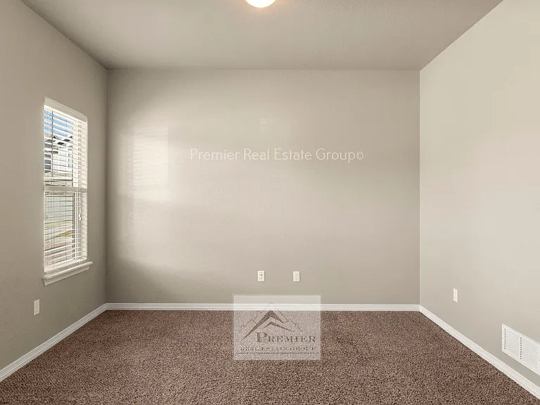 6105 Fiddle Way — Photo 15