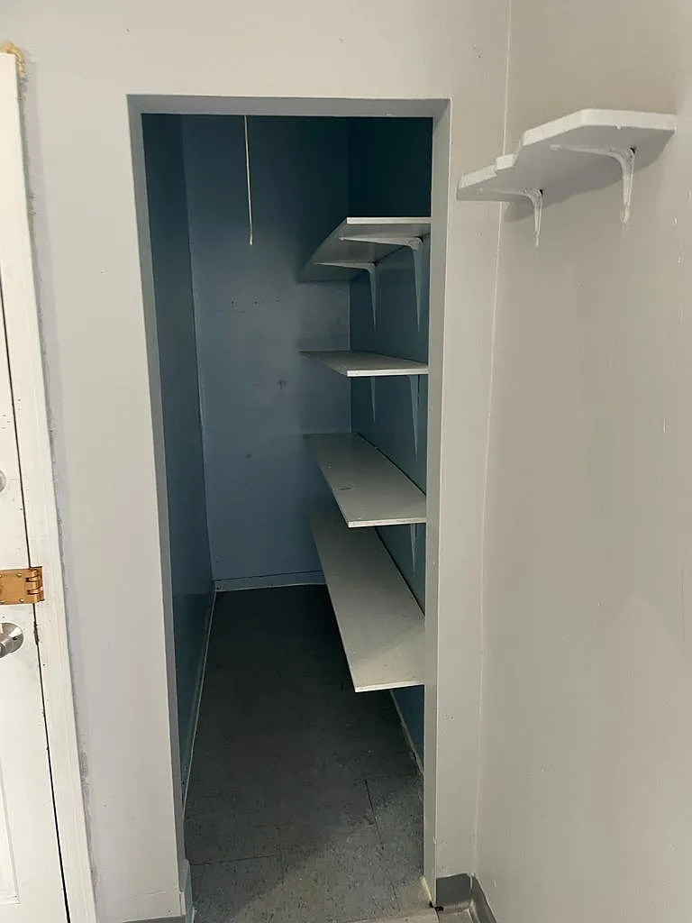 3 bed, $1,800 — Photo 3