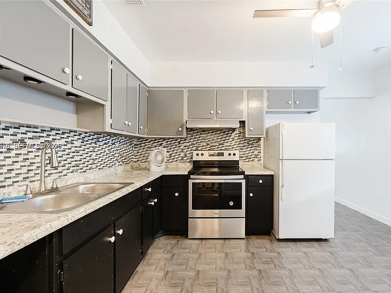 5737 Grant St #3 — Photo 4
