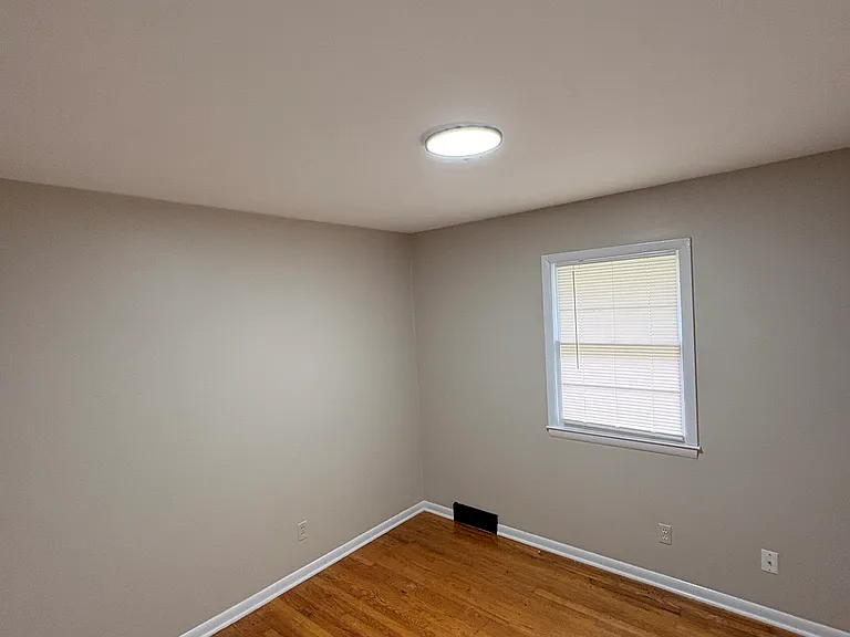207 N Stark St #209 — Photo 10