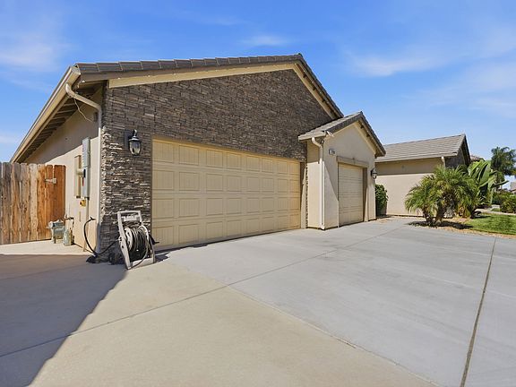 2nd image of 2280 Chianti Way