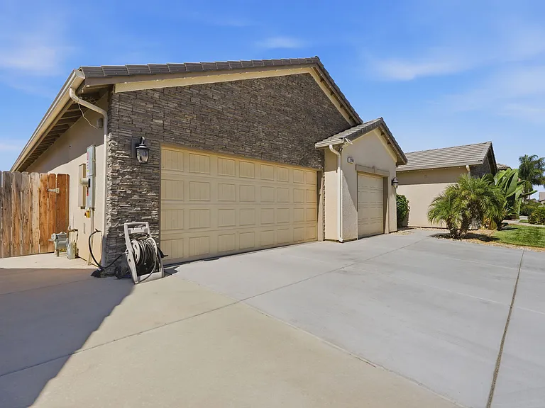 2280 Chianti Way — Photo 2
