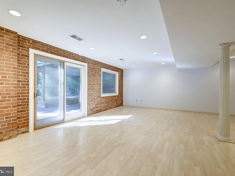 6710 Persimmon Tree Rd — Photo 25