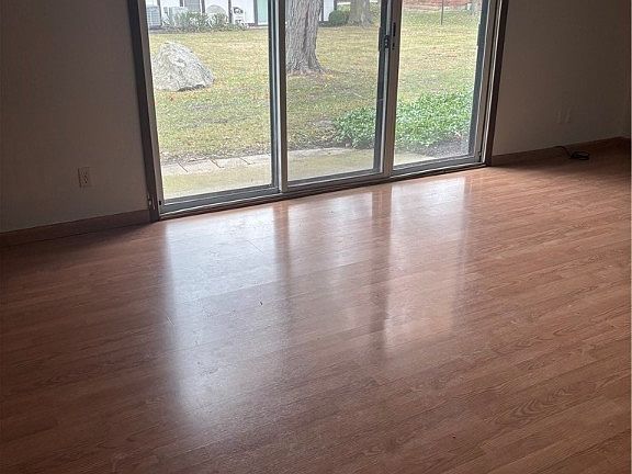 4th image of 1920 King James Pkwy APT 19
