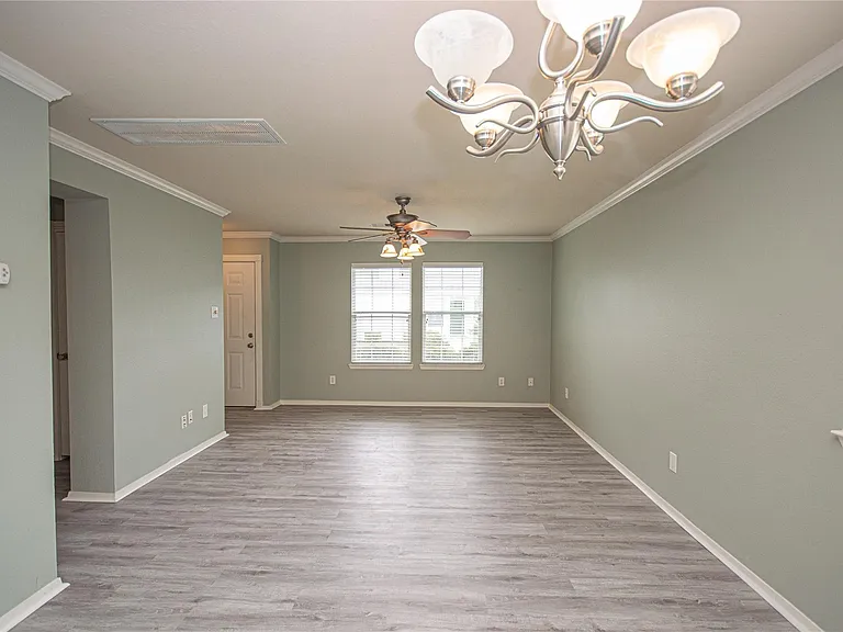 21030 Aldens Oak — Photo 5