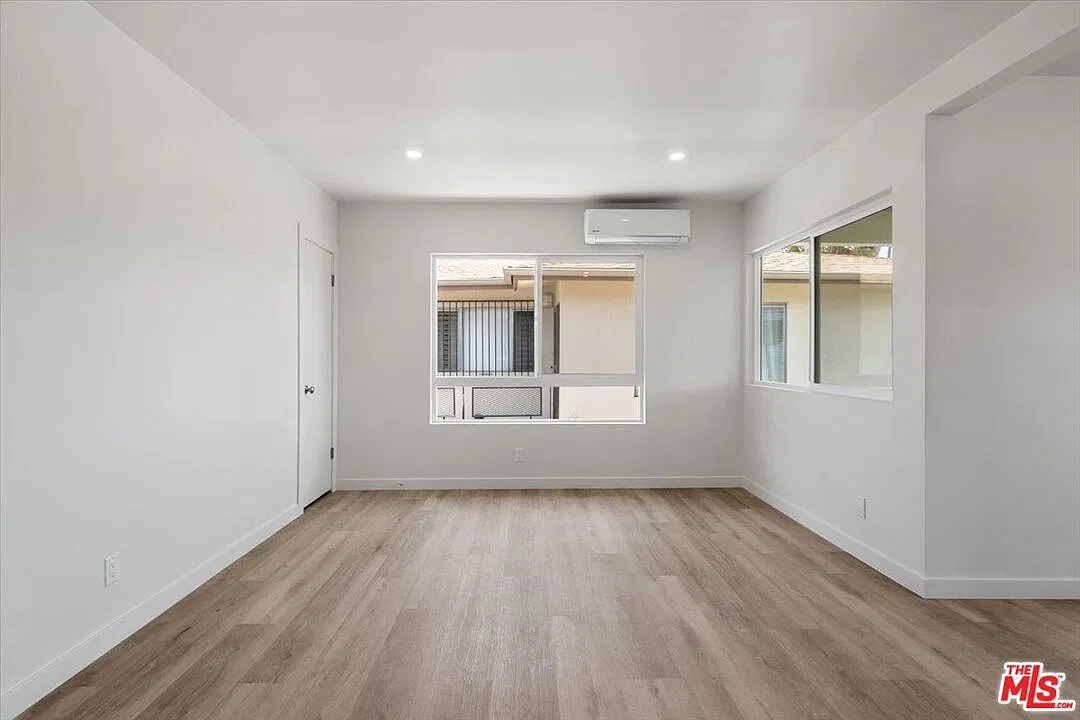 2 bed, 1.0 bath, 850 sqft, $2,750 — Photo 4