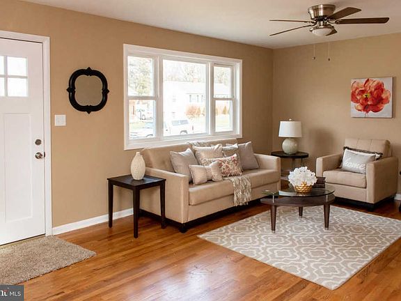 2nd image of 4612 Ethel Cir