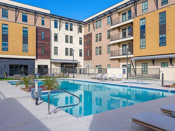 2nd image of 2445 S Estrella Pkwy #3060