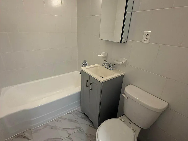 611 Banner Ave #1S — Photo 4