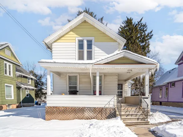 1118 Elmwood Ave, Oshkosh, WI 54901