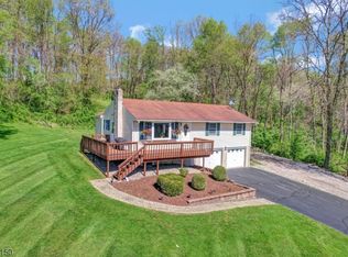 71 Unionville Rd, Wantage, NJ 07461