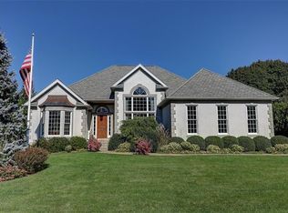 2 Donald Ross Rd, Barrington, RI 02806