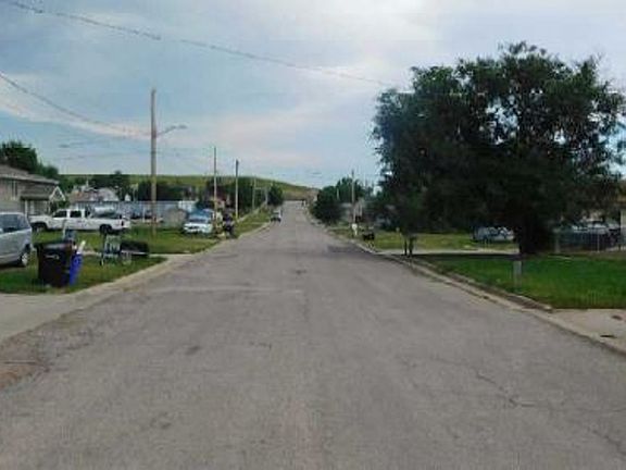 Exterior Neighborhood (street photo)