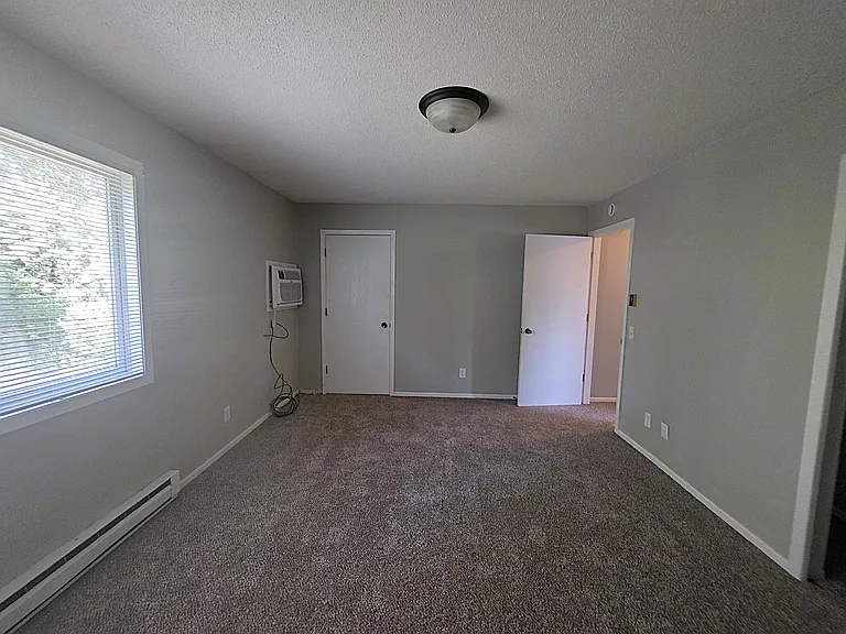 333 Odanah Ave #4C — Photo 14