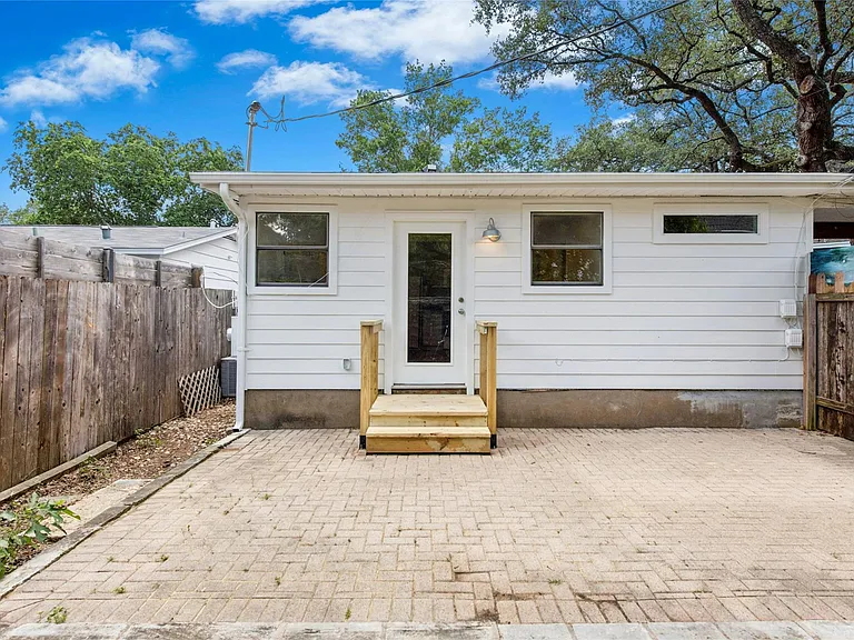 904 Philco Dr #B — Photo 26
