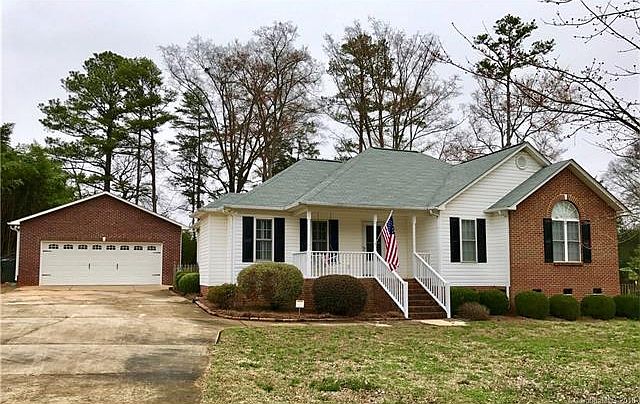 1st image of 1834 Lumpkin Cir