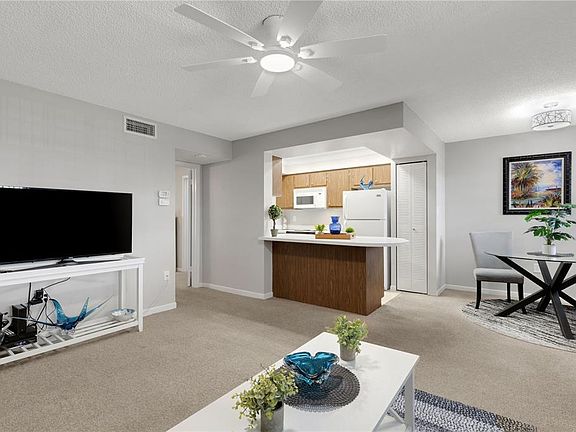 5th image of 105 47TH AVENUE DRIVE W #376