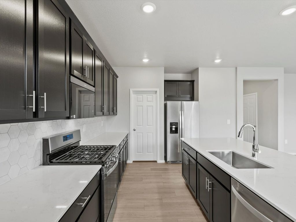 1607 Nathan River Dr