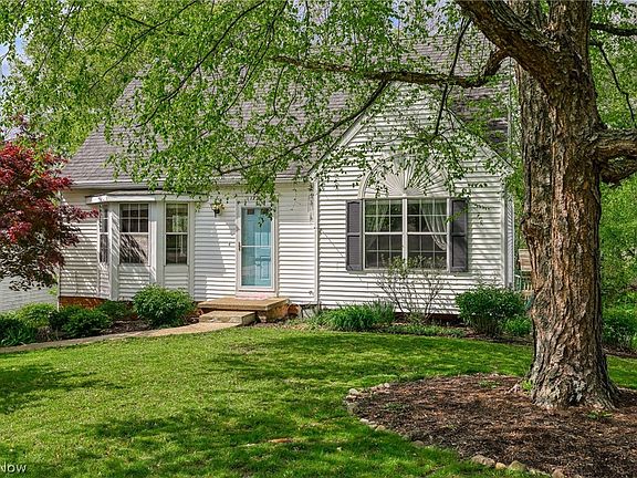 3rd image of 1722 W Idlewood Dr