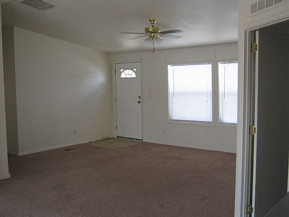 3rd image of 4914 Eagle Crest Blvd #220