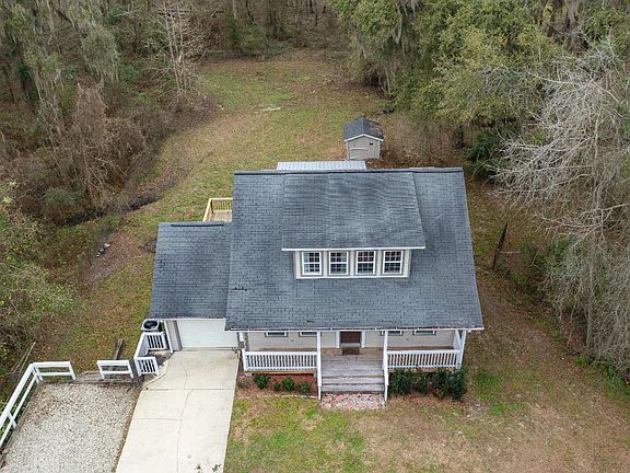 2nd image of 434 SW Deanna Ter