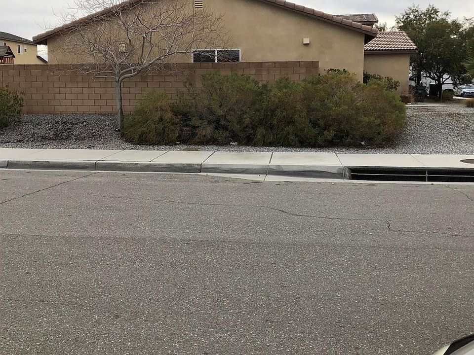 2nd image of 14463 Sierra Grande St